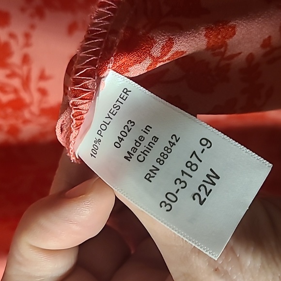 Roaman's Floral Tunic with Embroidered Neckline - 22W - Picture 9 of 9